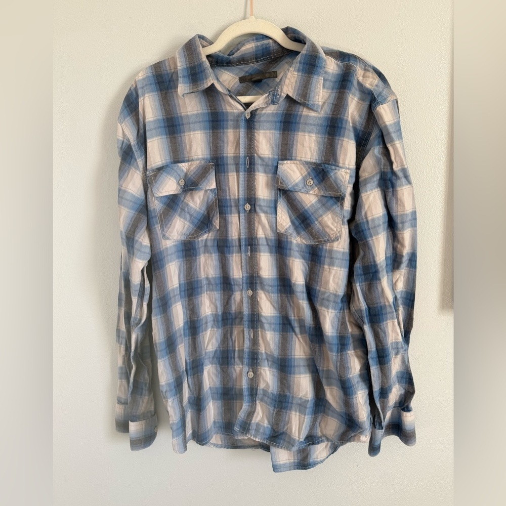 100% Cotton Men’s Old Navy Blue and White Plaid Button-Down Shirt Size XL